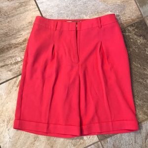 The cutest Bermuda shorts!